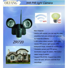 Área de detección de 90 grados, distancia de detección de 7 ma 15 m Cámara de luz con sensor de movimiento PIR con Wifi ZR720